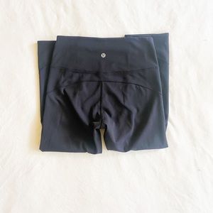 Lululemon Invigorate High-Rise Crop 17"